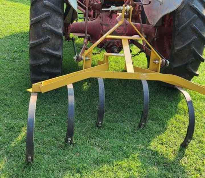 Wayne's  2n 9n Tractor Parts and Repairs