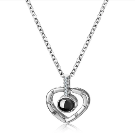 Love projection necklace - gocyberbiz.com